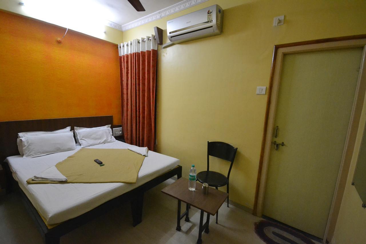 Hotel Madhava Shirdi Eksteriør bilde