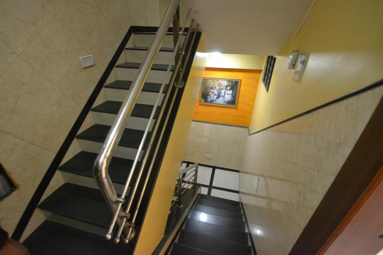 Hotel Madhava Shirdi Eksteriør bilde