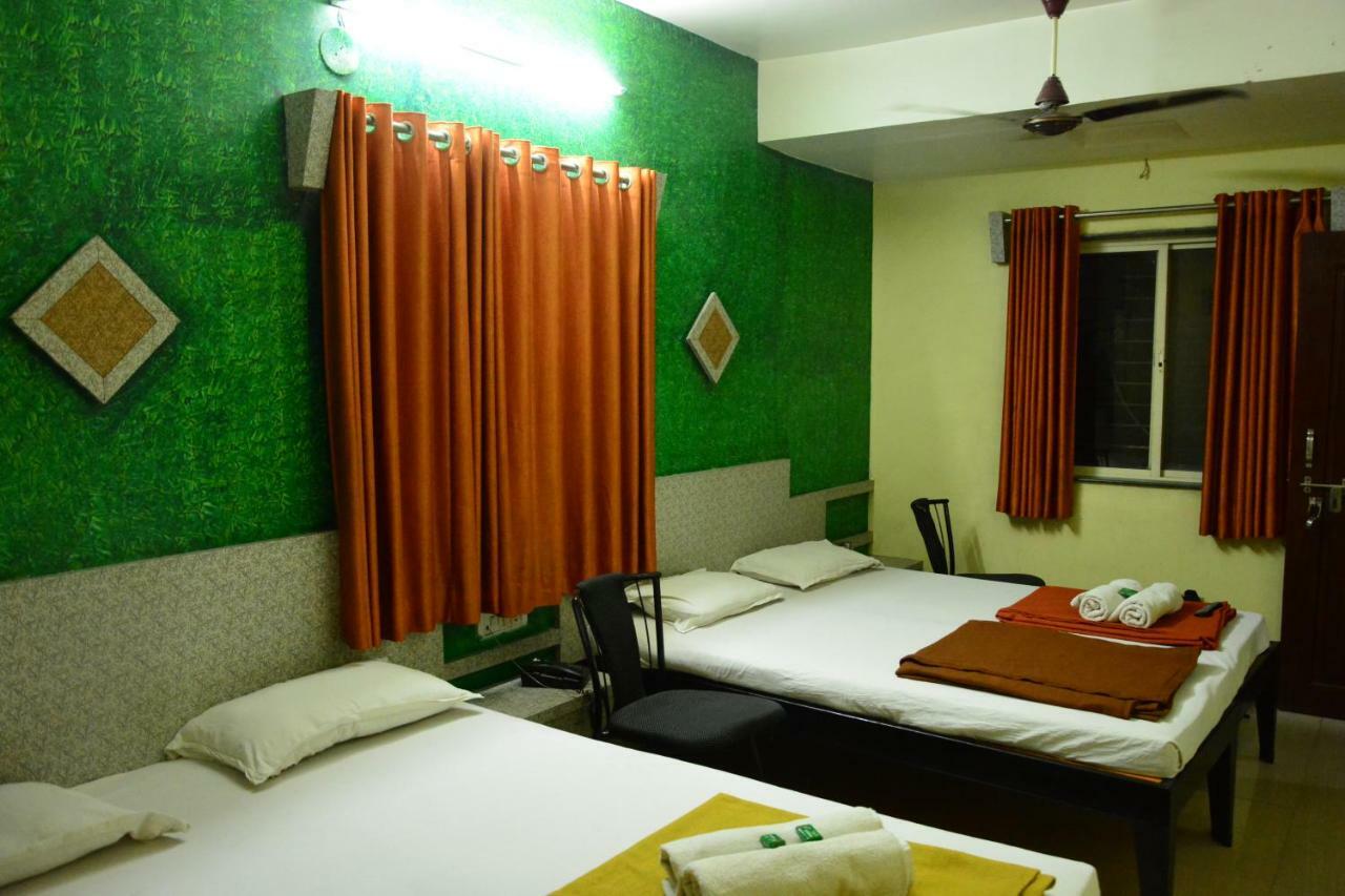 Hotel Madhava Shirdi Eksteriør bilde